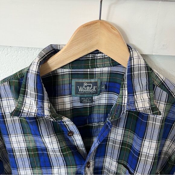 Woolrich Men’s Large Flannel Button-down Shirt. - Picture 3 of 8